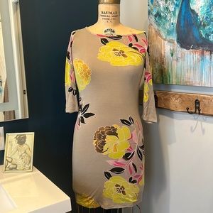 Fitted floral mini dress